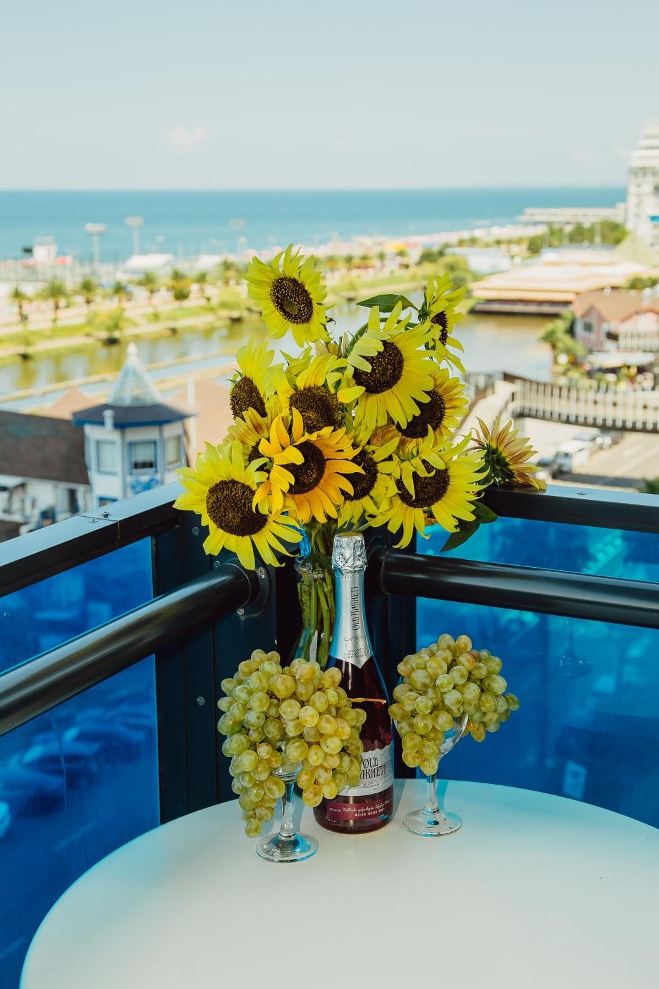 Sea ​​View In Orbi City Batumi Luaran gambar